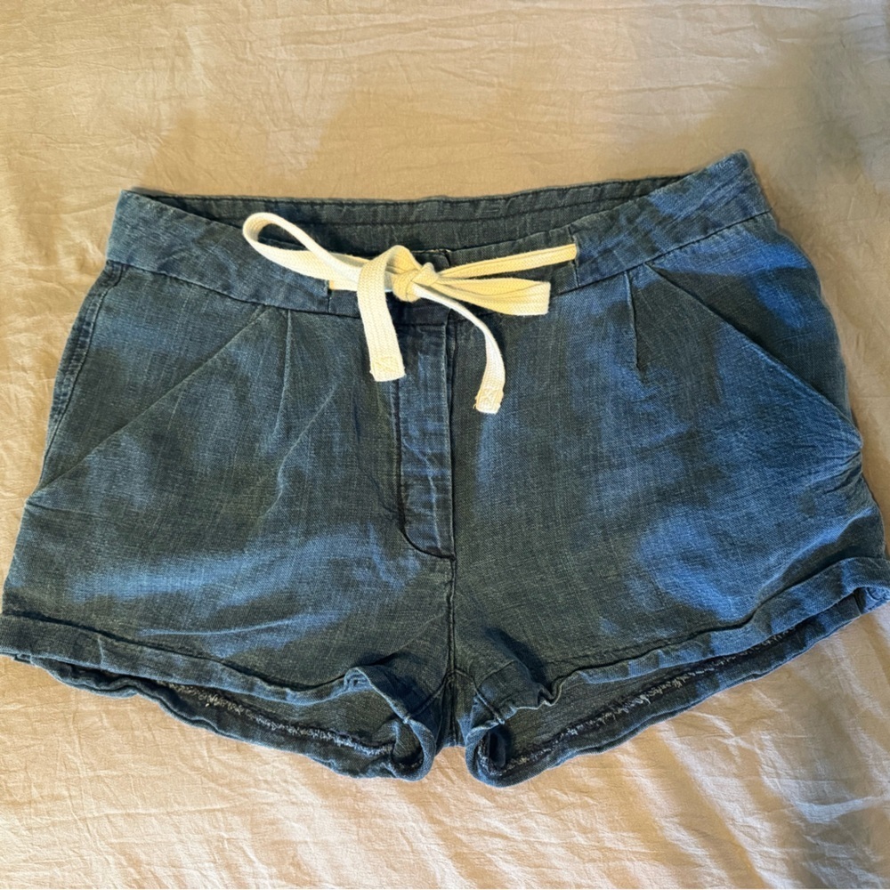 Blue linen Shorts with Cream Tie